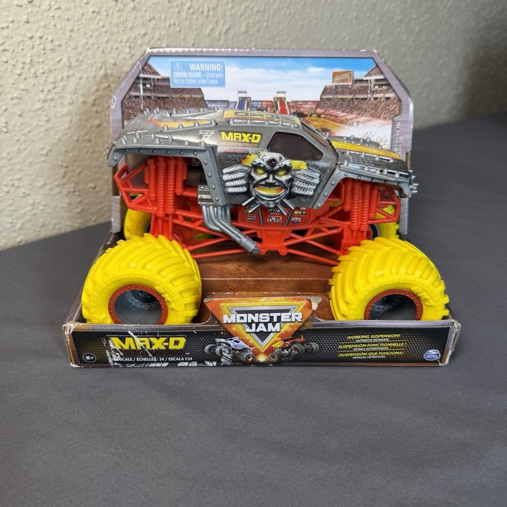 Monster Jam Max-D Maxium Destruction Monster Truck Series 18